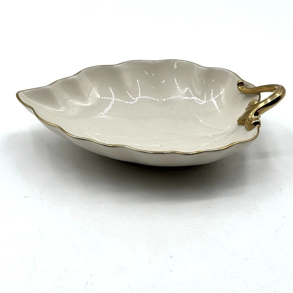 Lenox Ivory Porcelain Leaf Candy Dish Gold Trim Handle Made in USA 7.5 inch